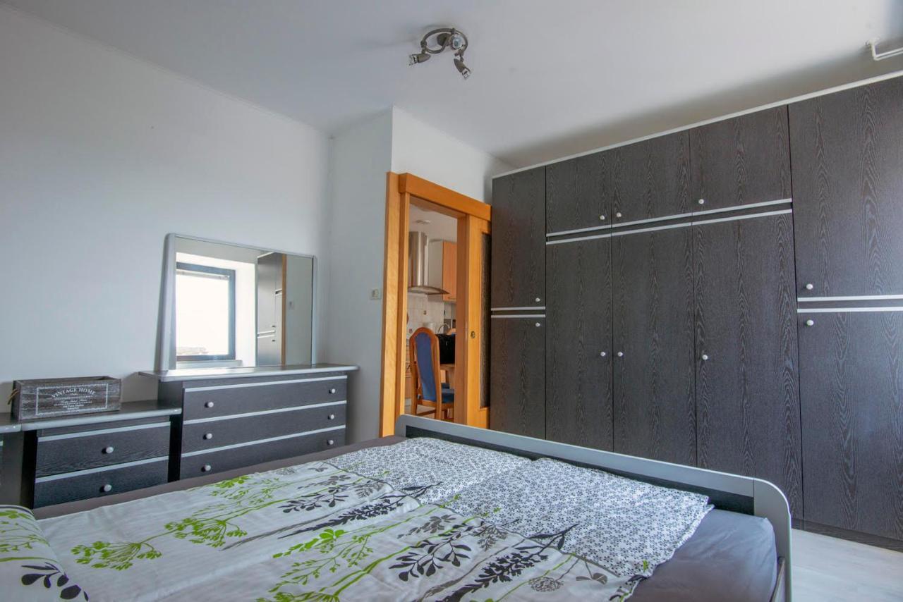 Apartma Bajc Appartement Ajdovščina Buitenkant foto