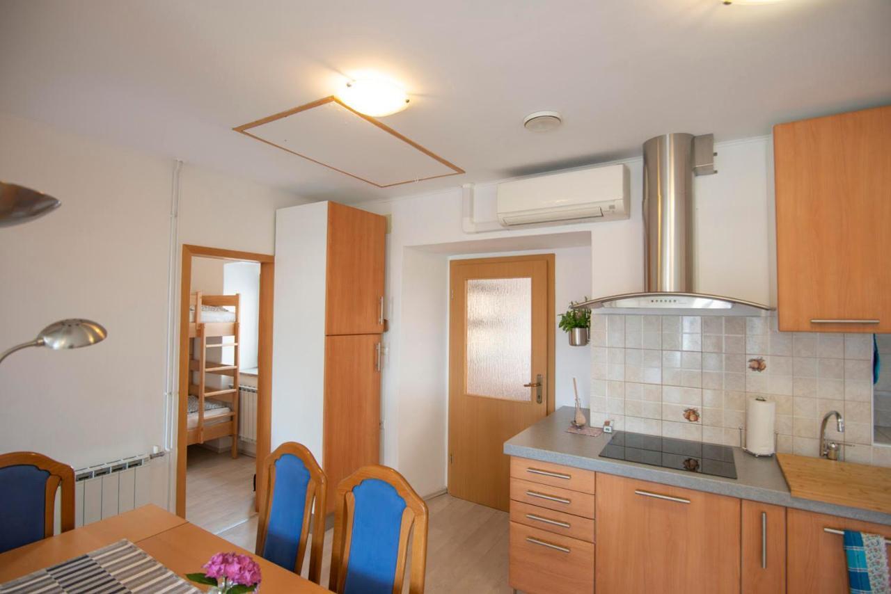 Apartma Bajc Appartement Ajdovščina Buitenkant foto